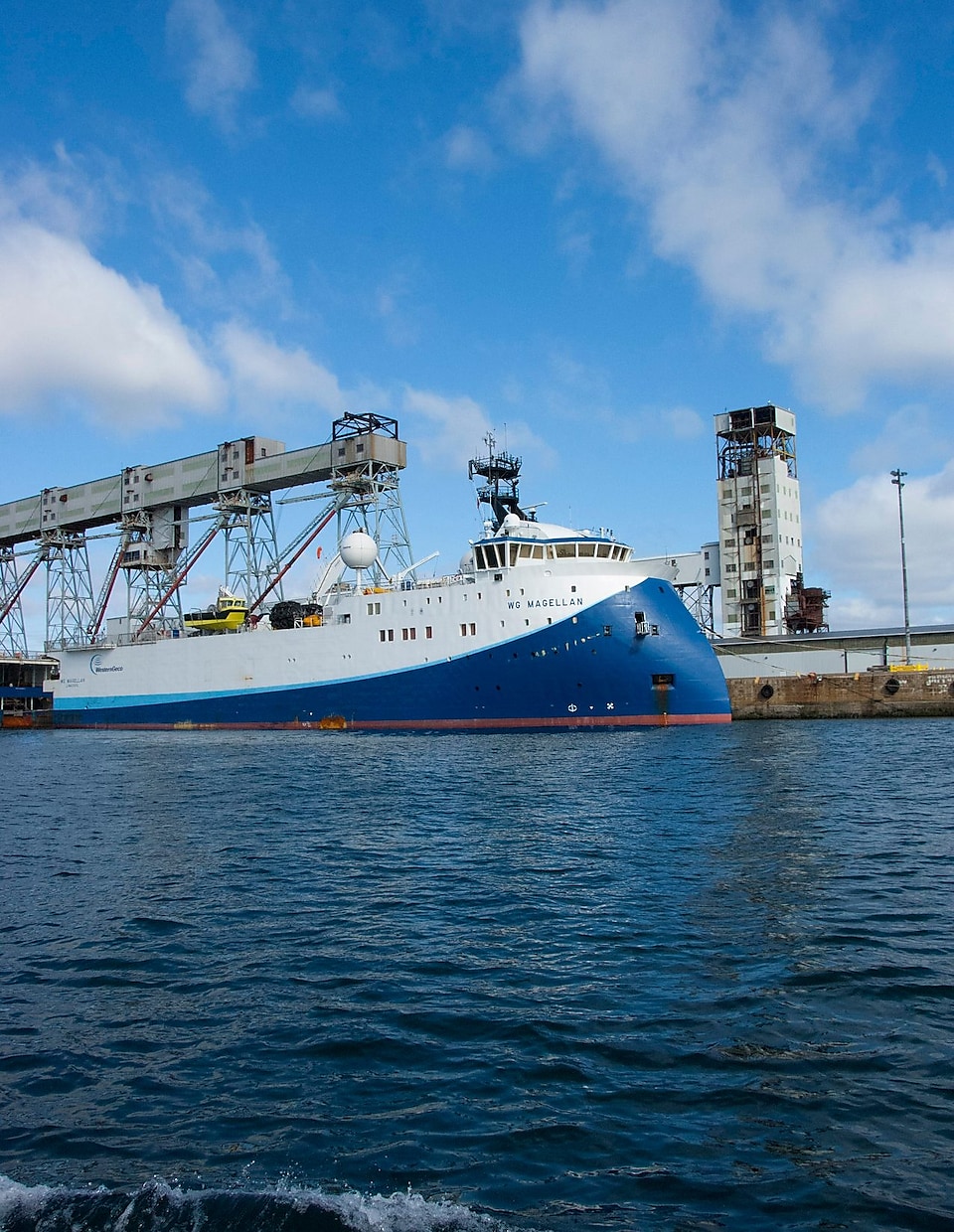 Seismic ship in Halifax harbour before acquiring 10,850 km2 of 3D WAZ seismic data in 2013