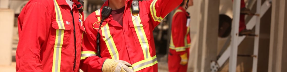 Employees using a thermal image camera to scan a vessel in the Gasoline Hydrotreater (GHT) at Sarnia Manufacturing Centre’s refinery