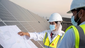 Sohar Solar Qabas Oman 2020 Female Engineer