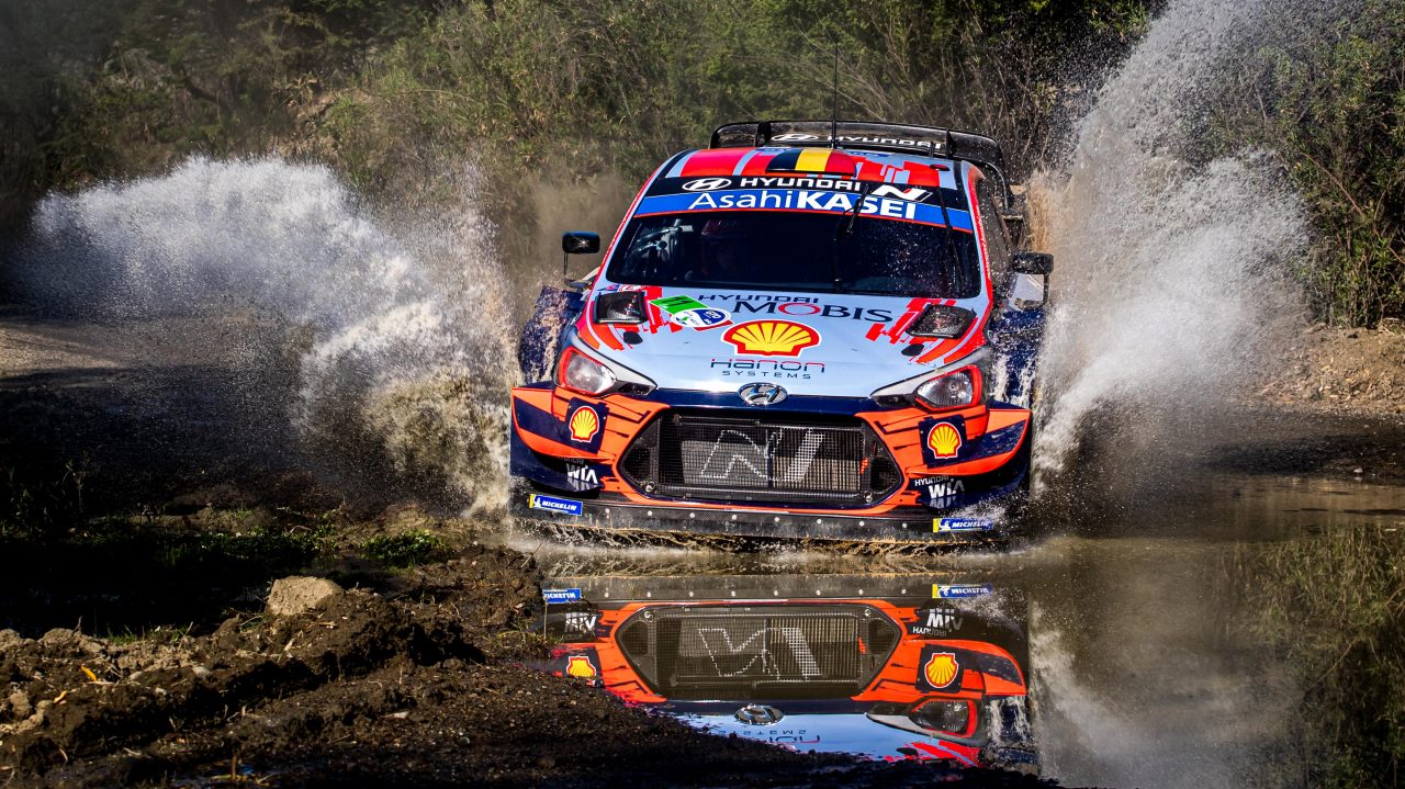 Car race in Mexico