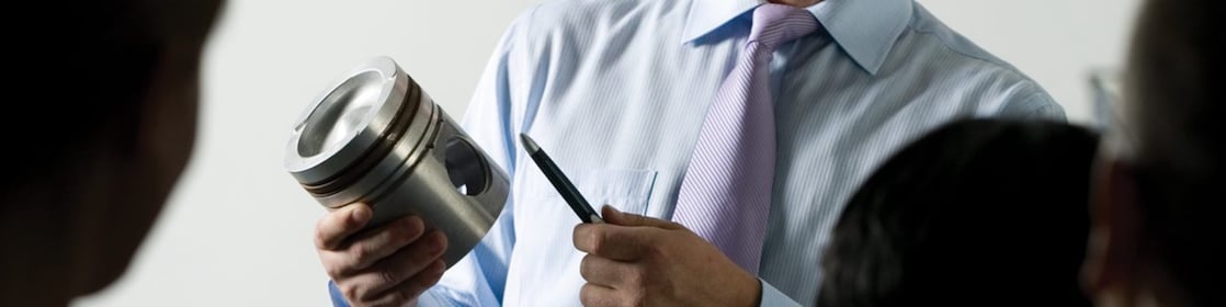 personne réalisant une démonstration