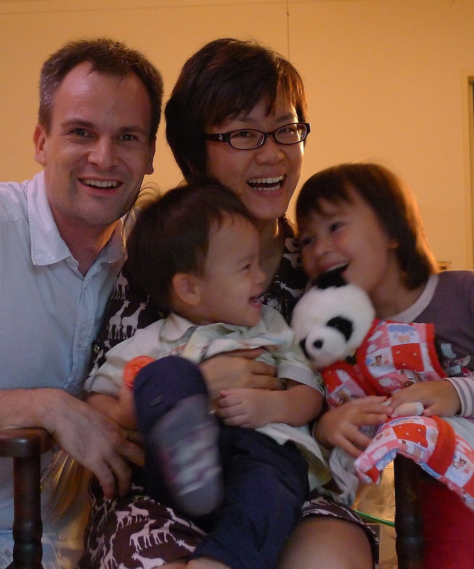 Joyce Loh, employée de Shell, avec son mari et ses deux enfants.
