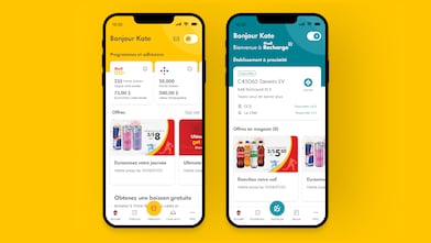 Femme dans un véhicule stationné qui utilise Shell AutoPayémc