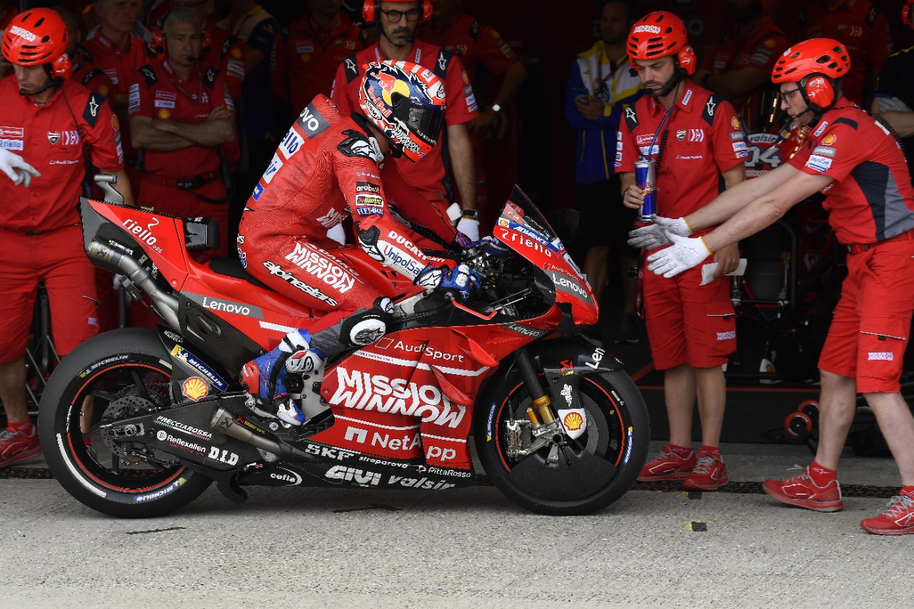 Andrea goes back to the Ducati garage after the Spanish MotoGP