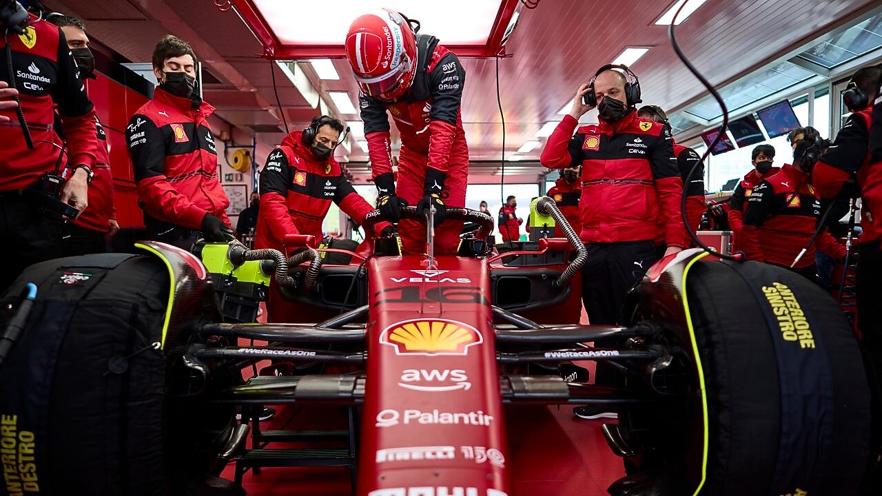 Des circuits de course aux axes routiers