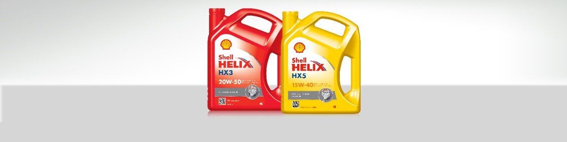 Deux bouteilles d&rsquo;huiles moteur Shell Helix minérales