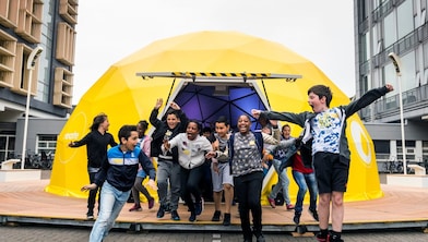 Crèche dans le village délocalisé de Donglian